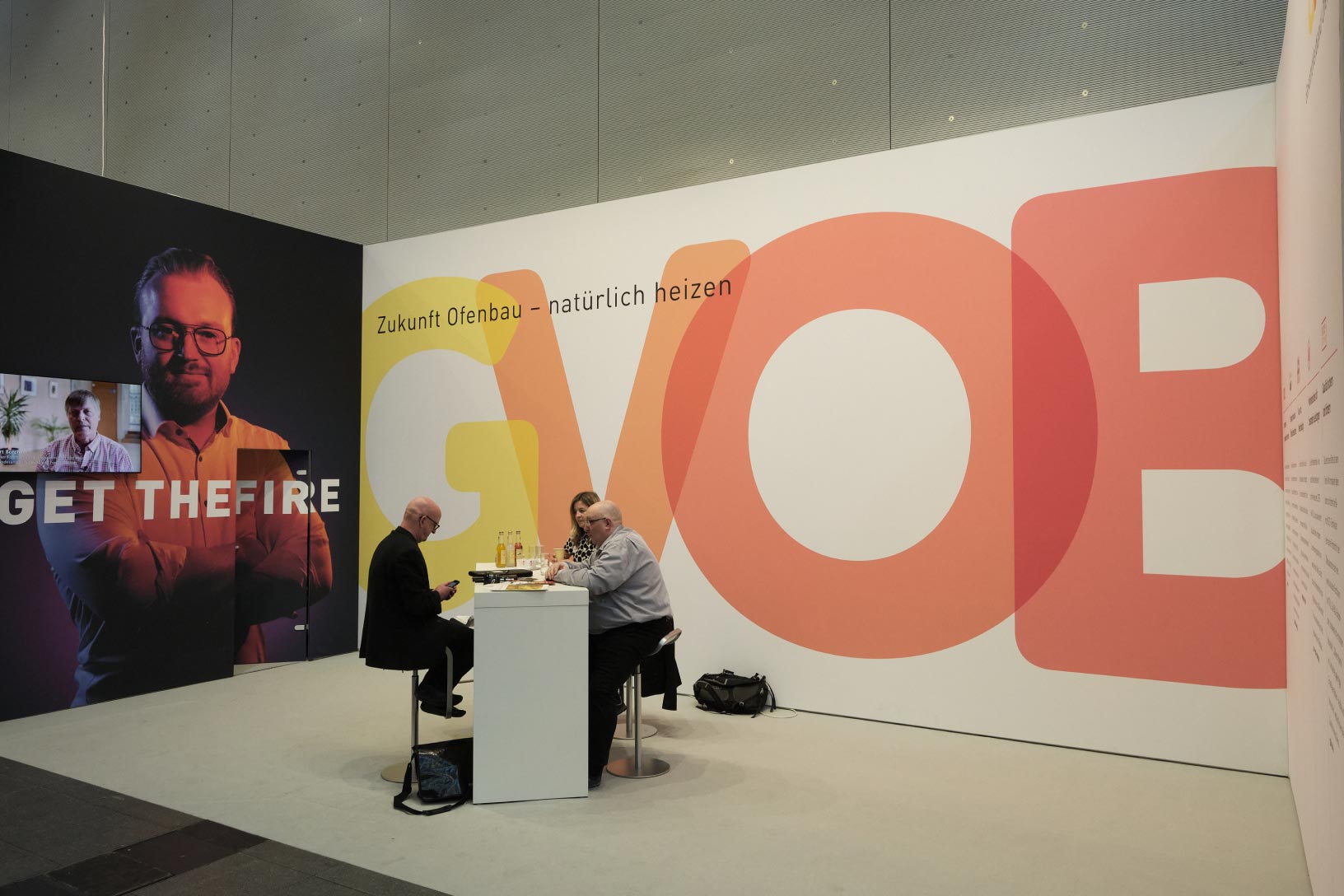 Foto des fertigen Messestands für den GesamtVerband OfenBau (GVOB)